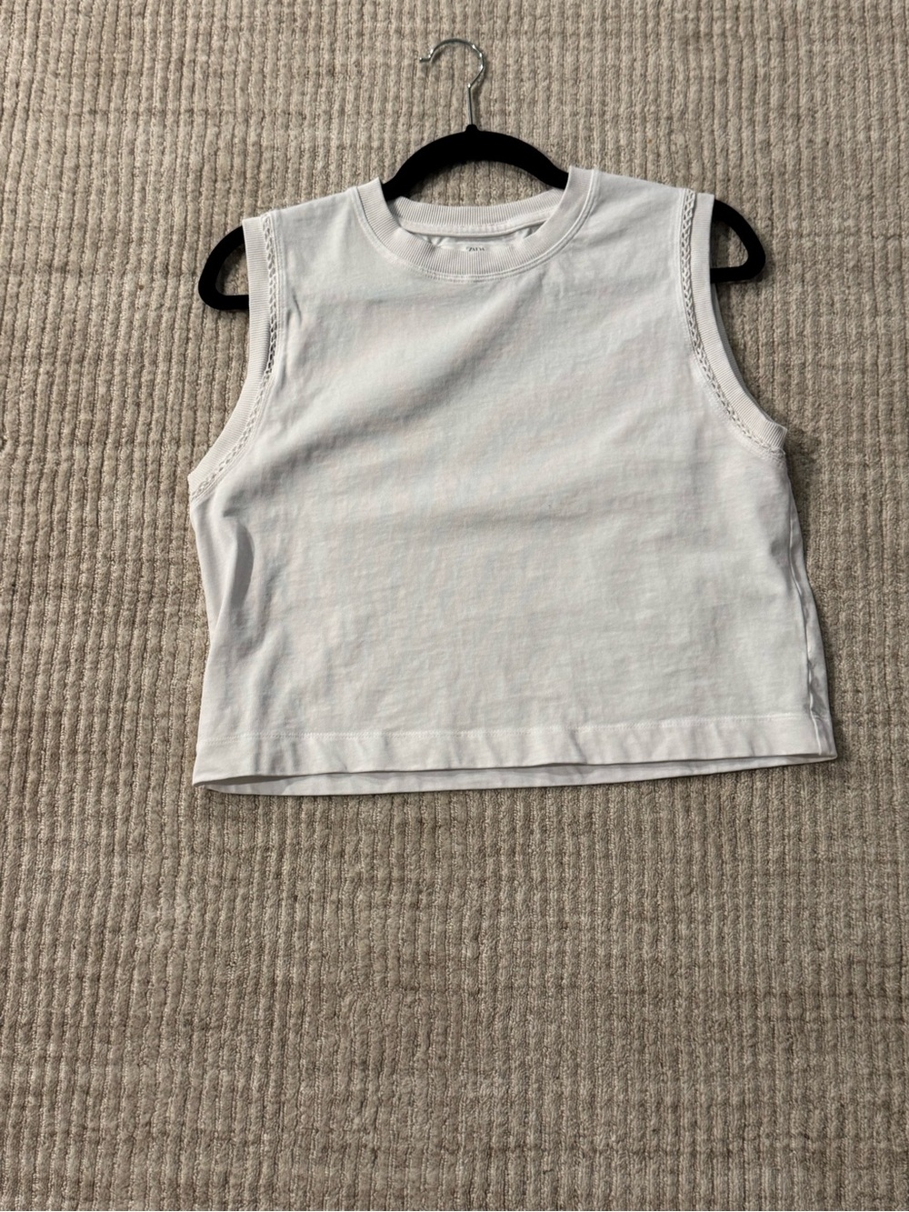 Zara White Sleeveless Crewneck Cropped Tank Top